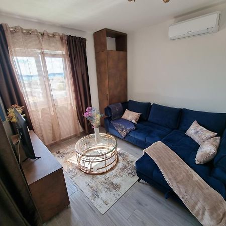 Booking Beautifull Studio Apartment Bell With Balcony And Sea View In ザダル エクステリア 写真