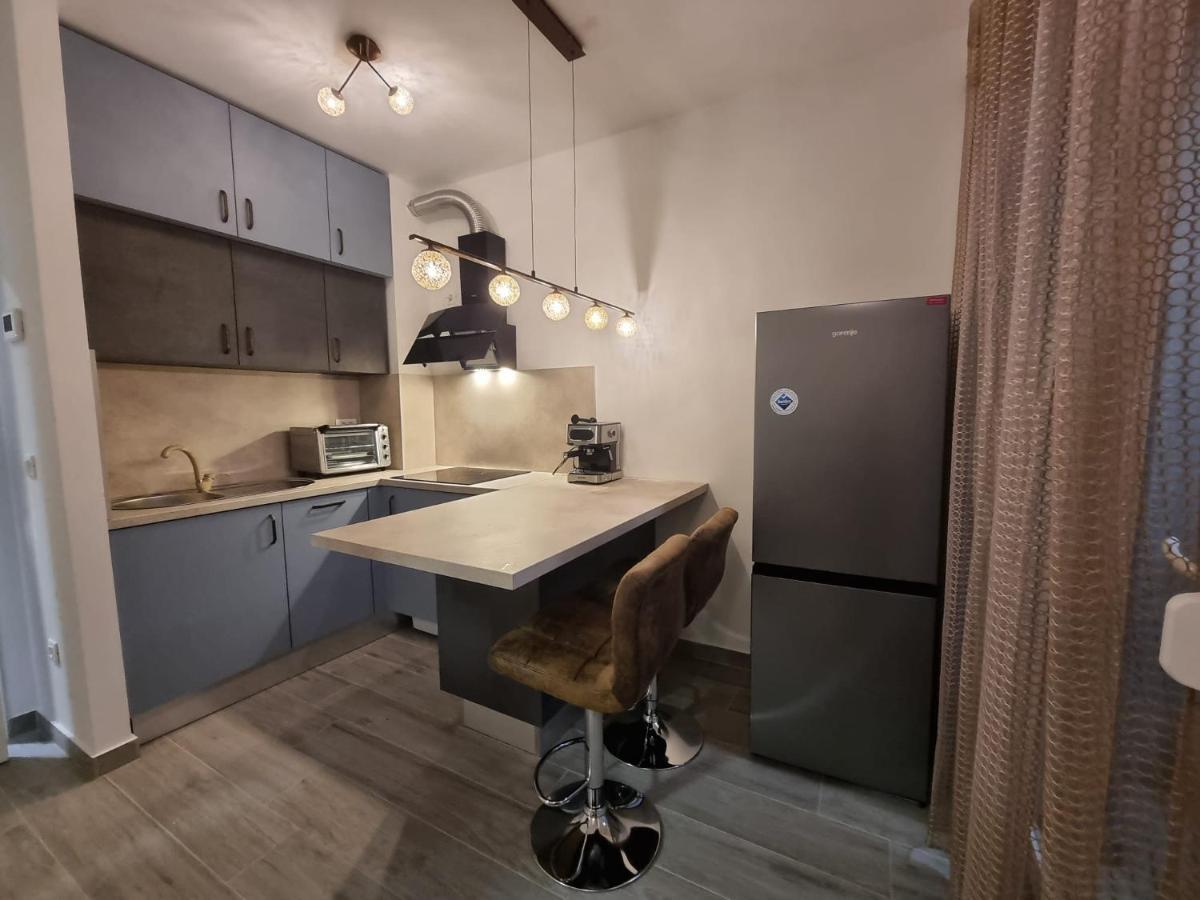 Booking Beautifull Studio Apartment Bell With Balcony And Sea View In ザダル エクステリア 写真