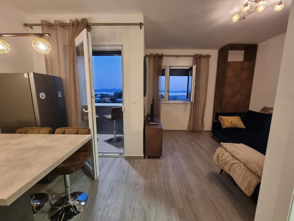 Booking Beautifull Studio Apartment Bell With Balcony And Sea View In ザダル エクステリア 写真