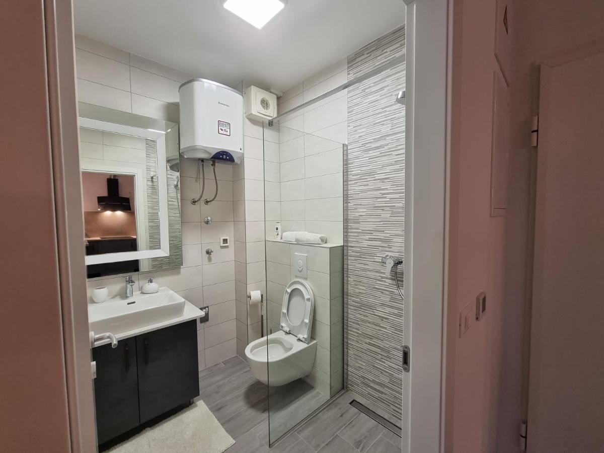 Booking Beautifull Studio Apartment Bell With Balcony And Sea View In ザダル エクステリア 写真
