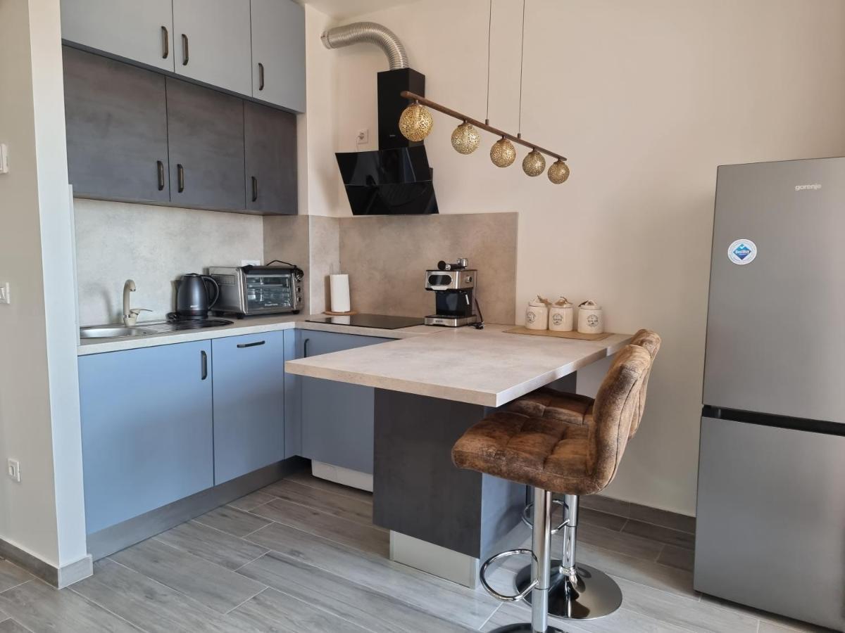 Booking Beautifull Studio Apartment Bell With Balcony And Sea View In ザダル エクステリア 写真