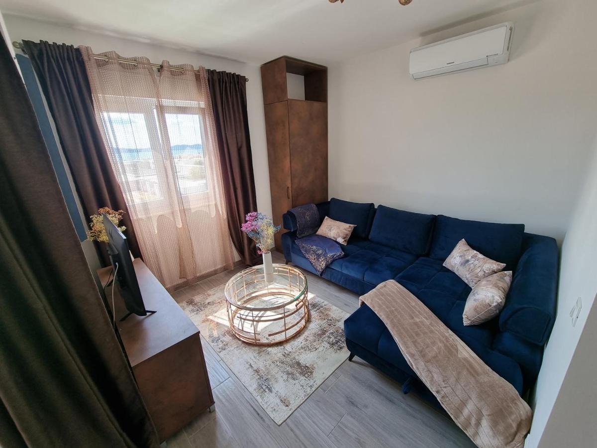 Booking Beautifull Studio Apartment Bell With Balcony And Sea View In ザダル エクステリア 写真